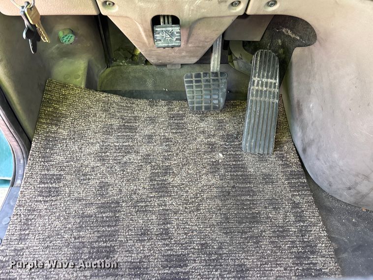 image for item YA2292 2017 Freightliner Cascadia 125 semi truck