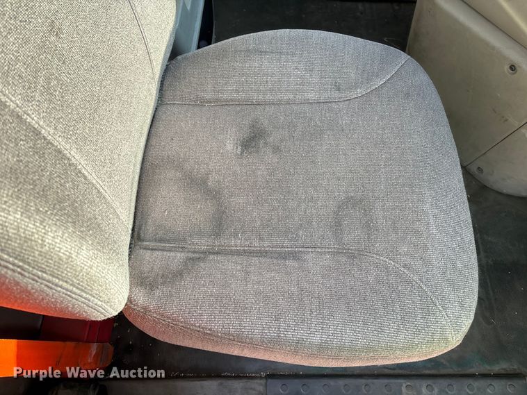 image for item YA2292 2017 Freightliner Cascadia 125 semi truck