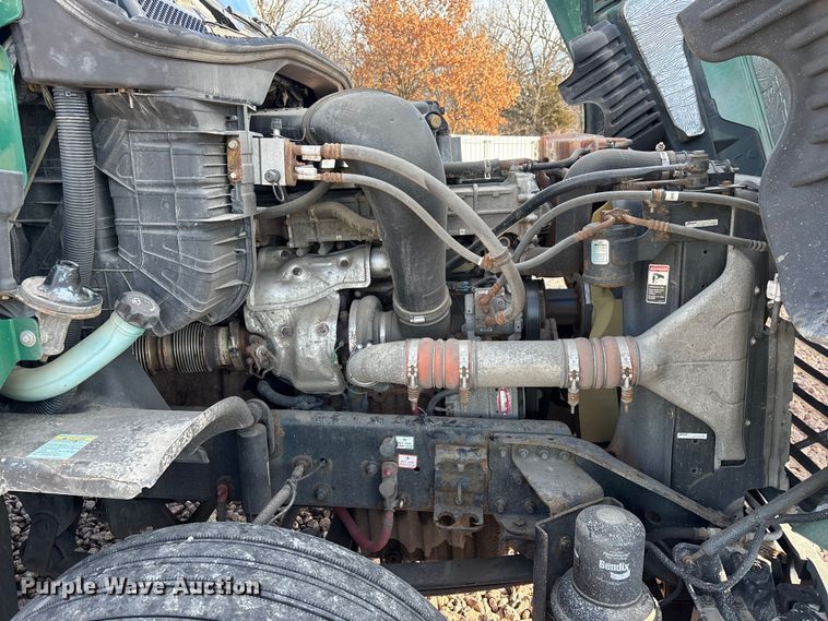 image for item YA2292 2017 Freightliner Cascadia 125 semi truck