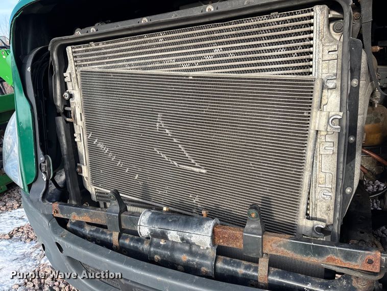 image for item YA2293 2017 Freightliner Cascadia 125 semi truck