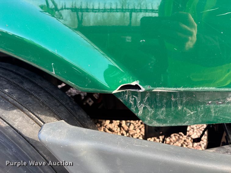 image for item YA2293 2017 Freightliner Cascadia 125 semi truck