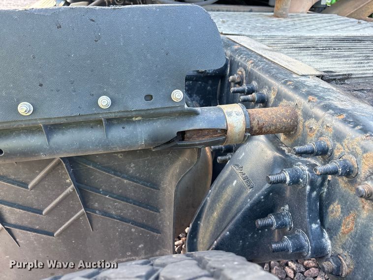 image for item YA2293 2017 Freightliner Cascadia 125 semi truck