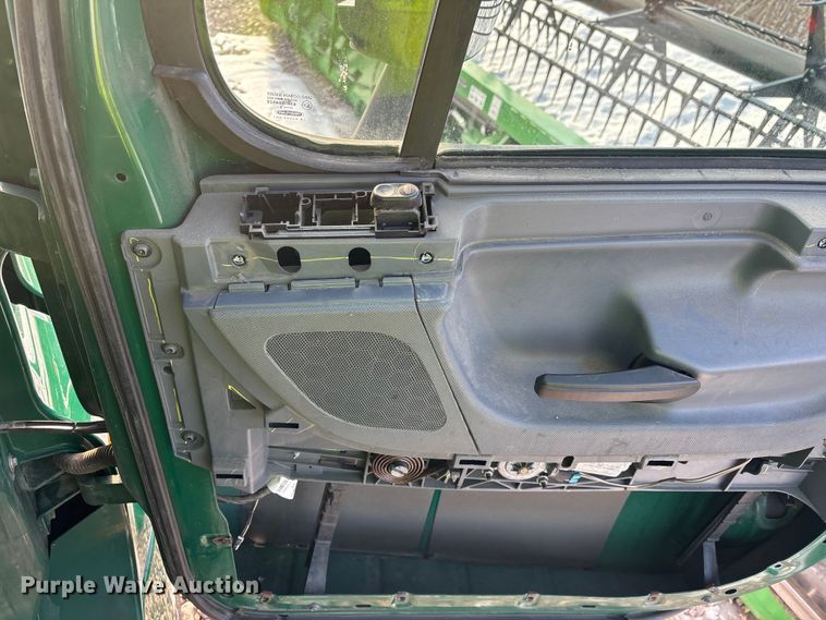 image for item YA2293 2017 Freightliner Cascadia 125 semi truck