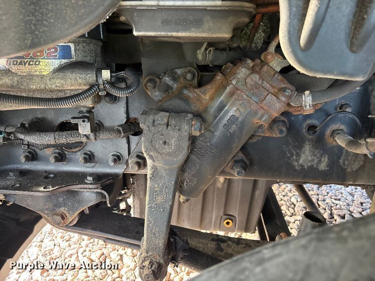 image for item YA2293 2017 Freightliner Cascadia 125 semi truck