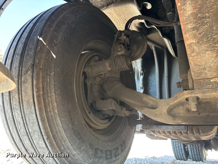 image for item YA2294 2017 Freightliner Cascadia 125 semi truck