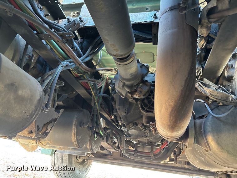 image for item YA2294 2017 Freightliner Cascadia 125 semi truck