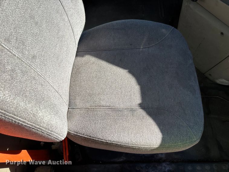 image for item YA2294 2017 Freightliner Cascadia 125 semi truck