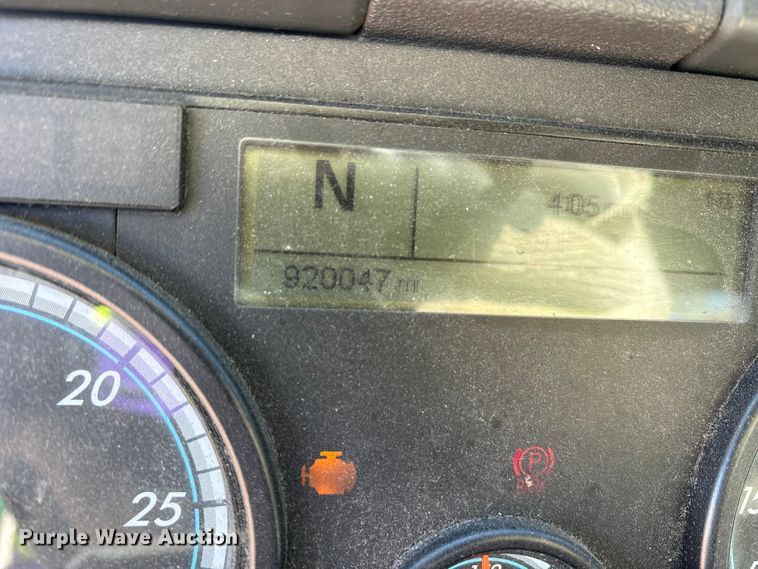 image for item YA2295 2017 Freightliner Cascadia 125 semi truck