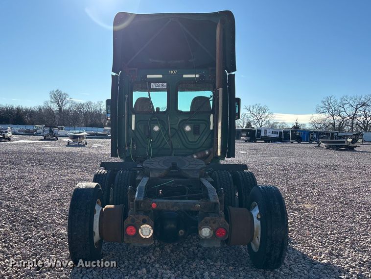 image for item YA2296 2017 Freightliner Cascadia 125 semi truck