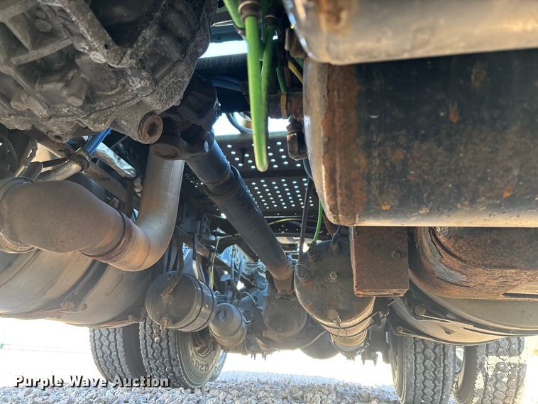 image for item YA2296 2017 Freightliner Cascadia 125 semi truck