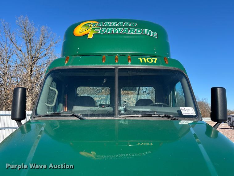 image for item YA2296 2017 Freightliner Cascadia 125 semi truck