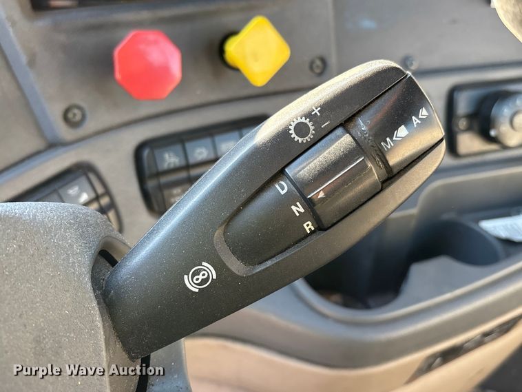 image for item YA2296 2017 Freightliner Cascadia 125 semi truck