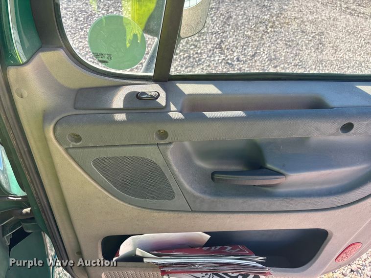 image for item YA2296 2017 Freightliner Cascadia 125 semi truck