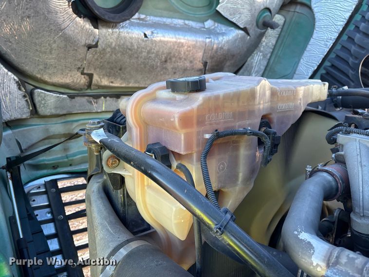 image for item YA2296 2017 Freightliner Cascadia 125 semi truck