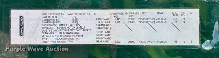 image for item YA2296 2017 Freightliner Cascadia 125 semi truck