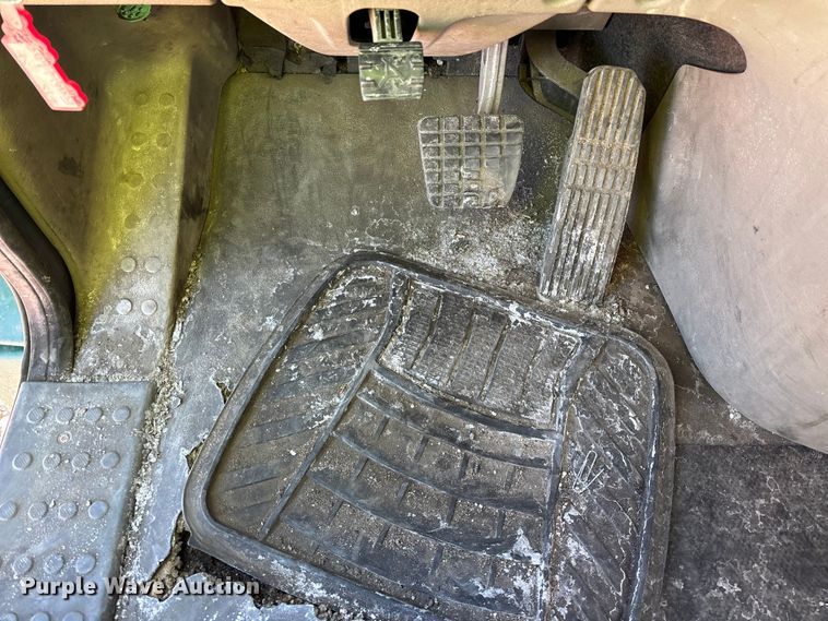 image for item YA2297 2017 Freightliner Cascadia 125 semi truck