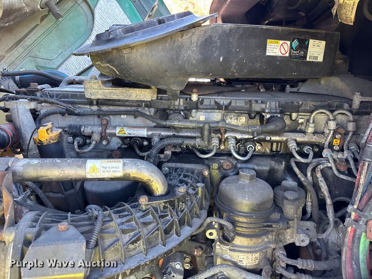 image for item YA2297 2017 Freightliner Cascadia 125 semi truck