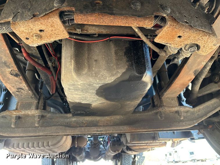 image for item YA2299 2017 Freightliner Cascadia 125 semi truck