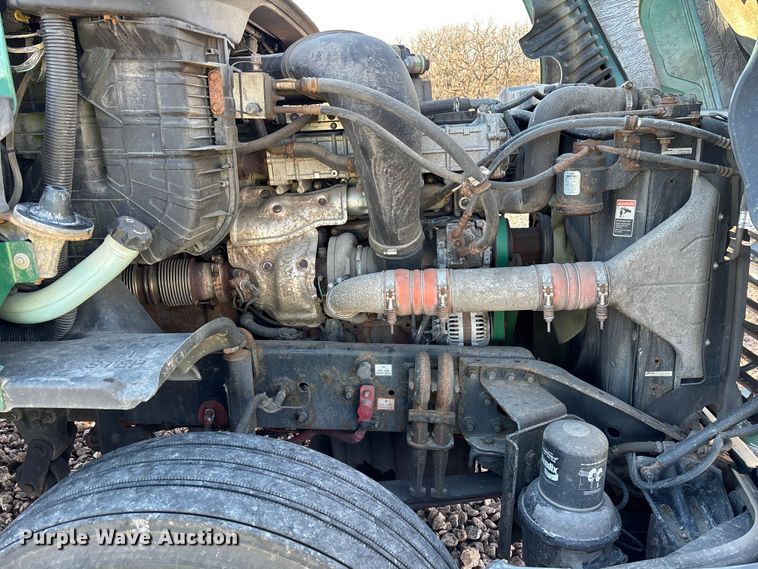 image for item YA2299 2017 Freightliner Cascadia 125 semi truck