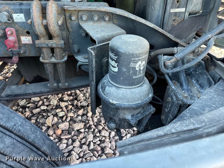 image for item YA2299 2017 Freightliner Cascadia 125 semi truck