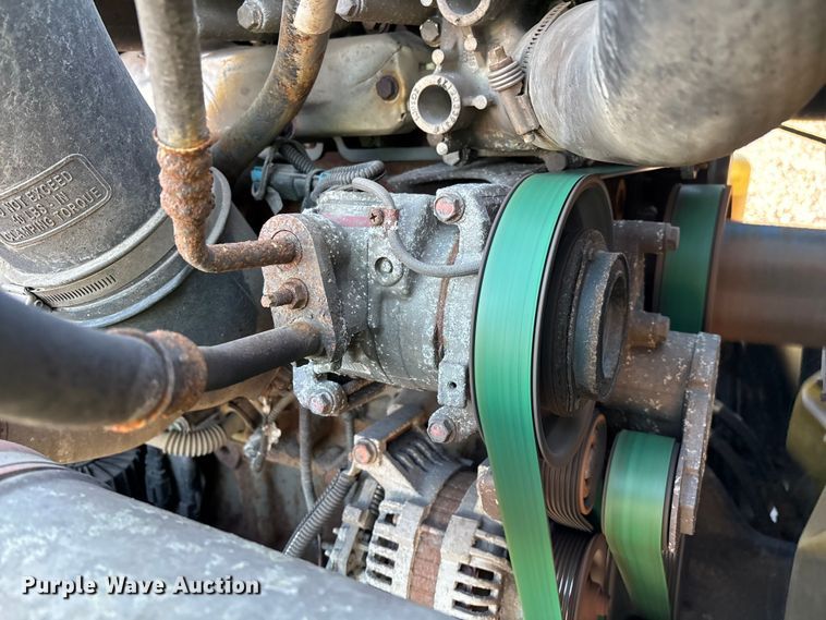 image for item YA2299 2017 Freightliner Cascadia 125 semi truck