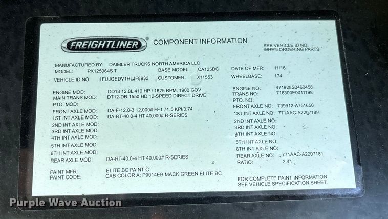 image for item YA2299 2017 Freightliner Cascadia 125 semi truck