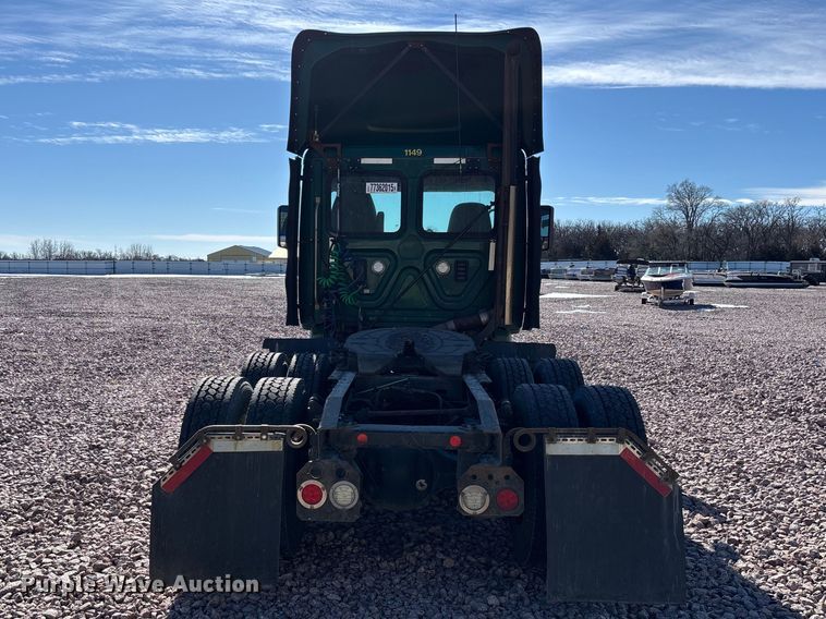 image for item YA2300 2017 Freightliner Cascadia 125 semi truck