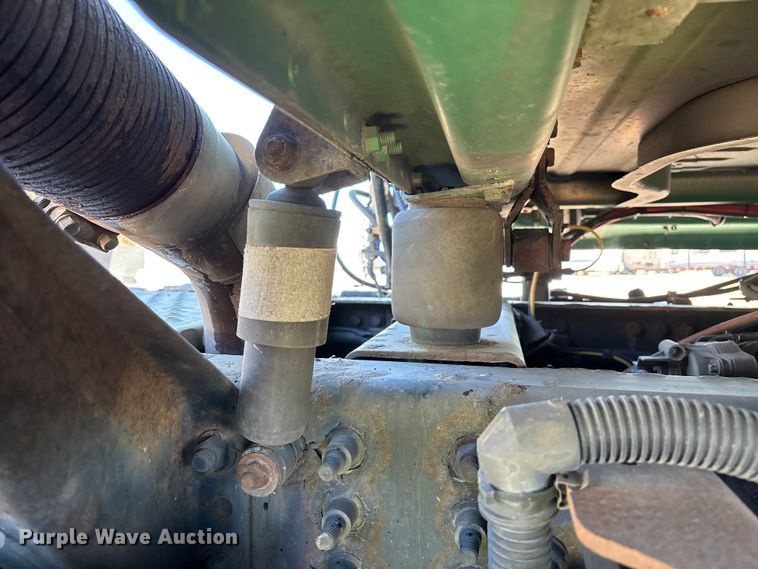 image for item YA2300 2017 Freightliner Cascadia 125 semi truck