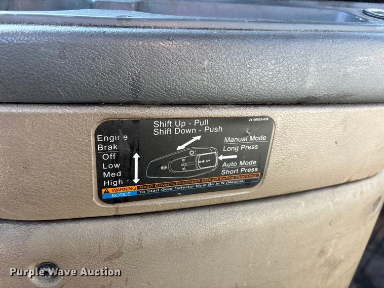 image for item YA2300 2017 Freightliner Cascadia 125 semi truck