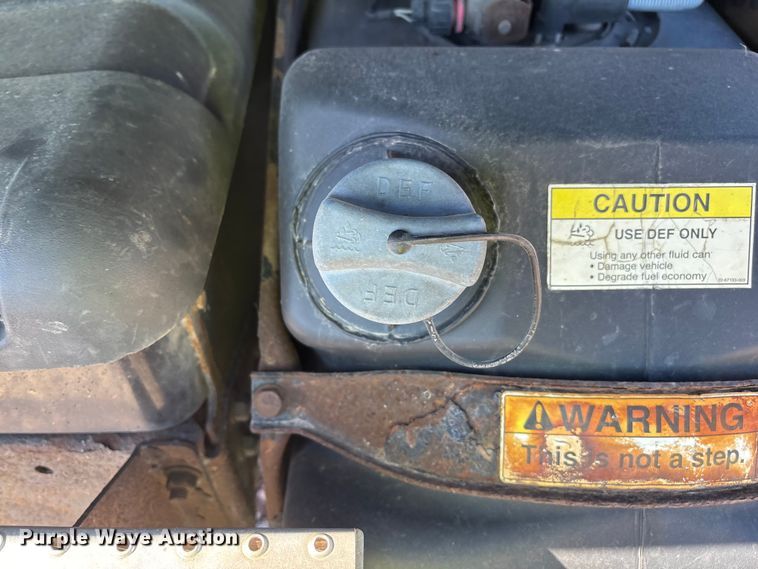 image for item YA2300 2017 Freightliner Cascadia 125 semi truck