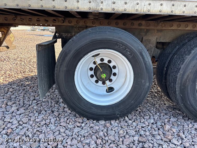 image for item YA2301 2013 Strick dry van trailer