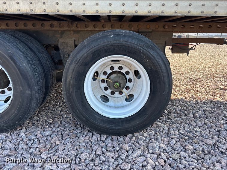 image for item YA2301 2013 Strick dry van trailer