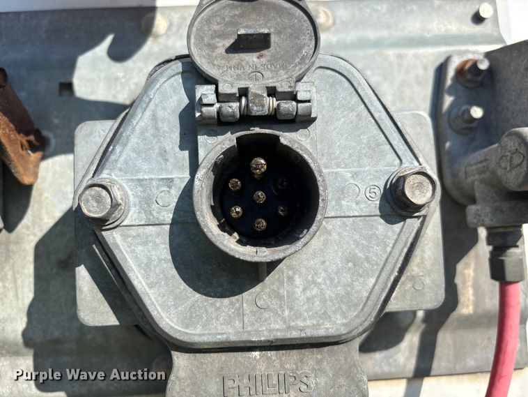 image for item YA2302 2014 Wabash dry van trailer