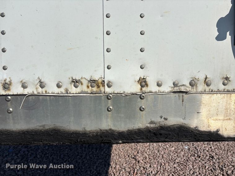 image for item YA2302 2014 Wabash dry van trailer