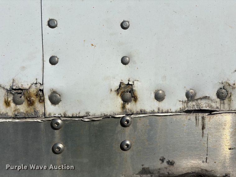 image for item YA2302 2014 Wabash dry van trailer