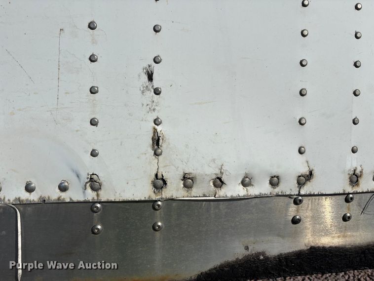 image for item YA2302 2014 Wabash dry van trailer