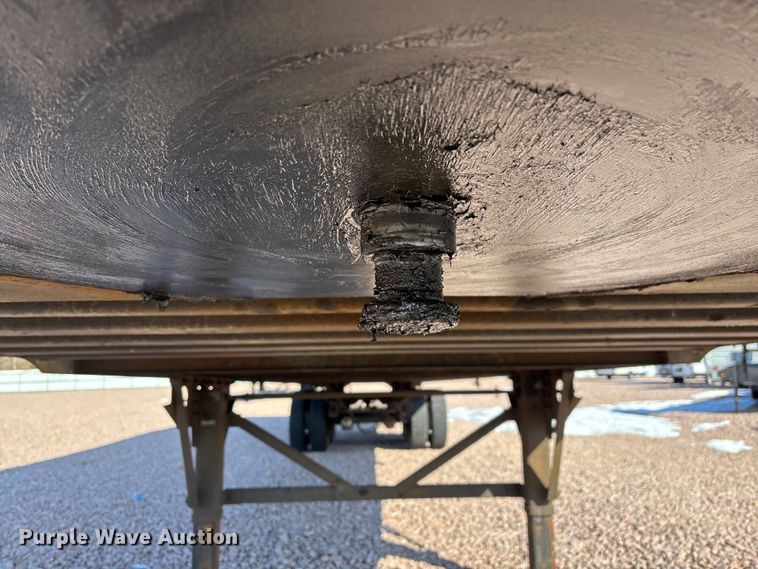 image for item YA2302 2014 Wabash dry van trailer