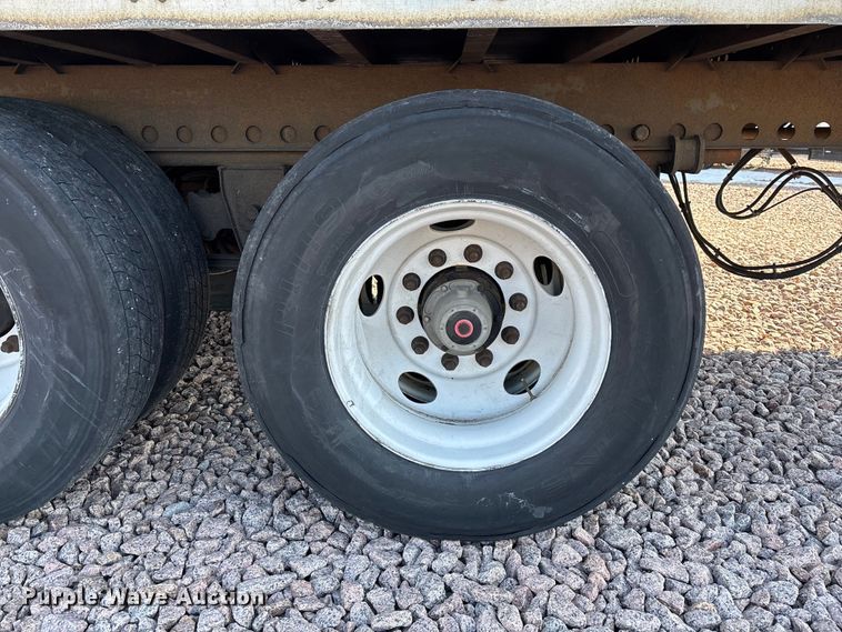 image for item YA2302 2014 Wabash dry van trailer