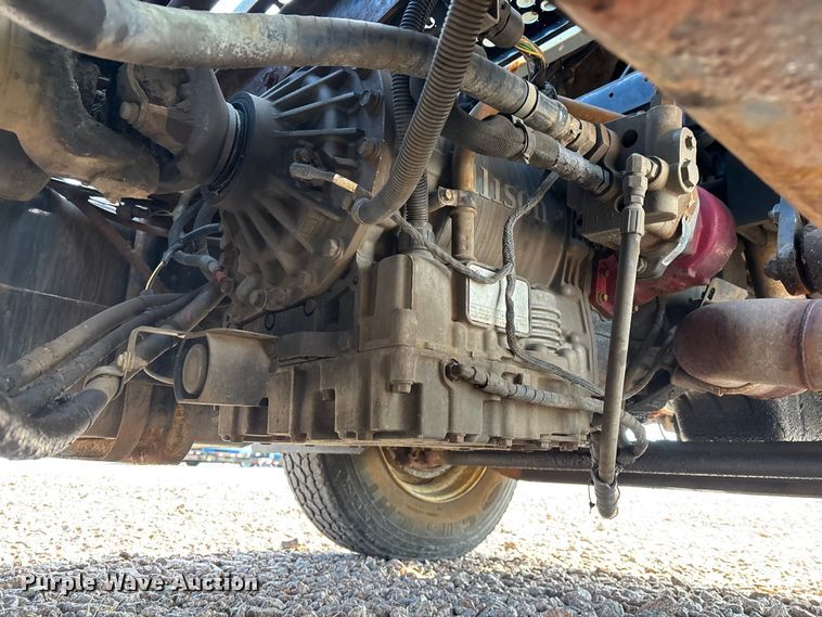 image for item YA2303 2004 Ottawa Commando 30 yard truck