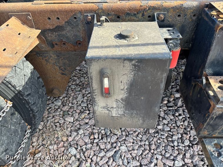 image for item YA2303 2004 Ottawa Commando 30 yard truck