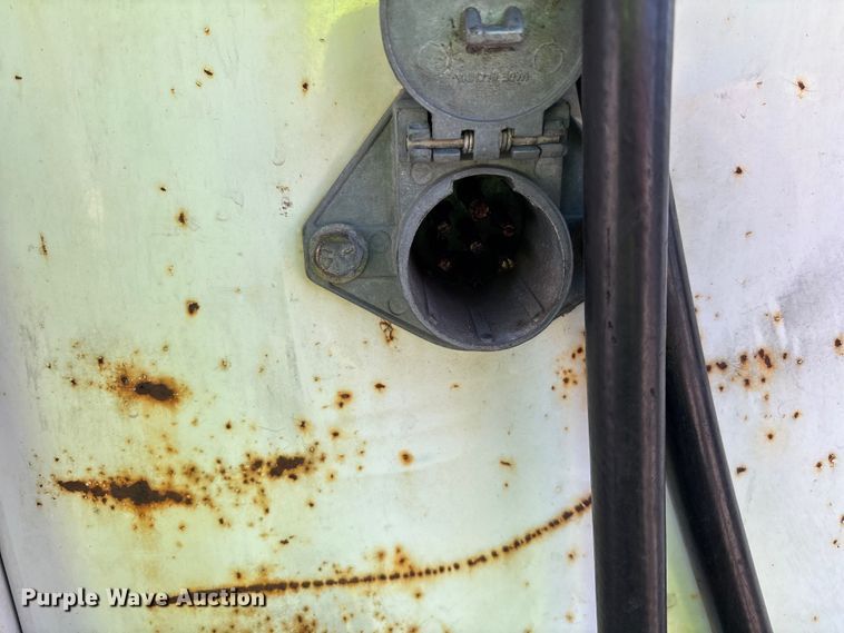 image for item YA2303 2004 Ottawa Commando 30 yard truck