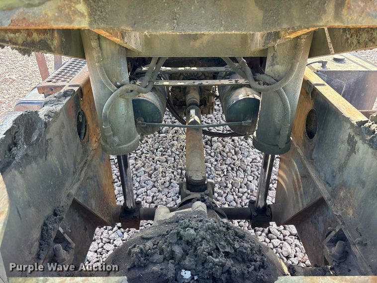 image for item YA2303 2004 Ottawa Commando 30 yard truck