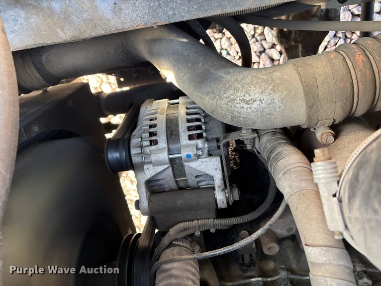 image for item YA2303 2004 Ottawa Commando 30 yard truck