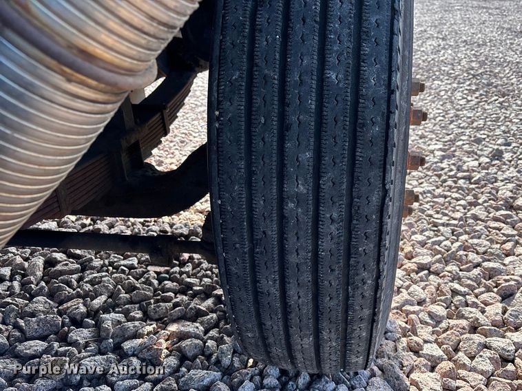 image for item YA2303 2004 Ottawa Commando 30 yard truck