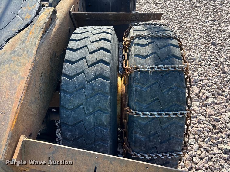 image for item YA2303 2004 Ottawa Commando 30 yard truck