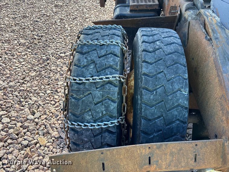 image for item YA2303 2004 Ottawa Commando 30 yard truck