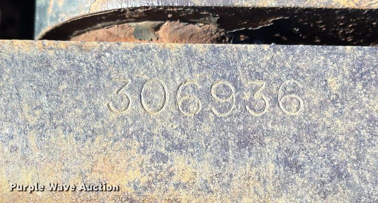 image for item YA2303 2004 Ottawa Commando 30 yard truck