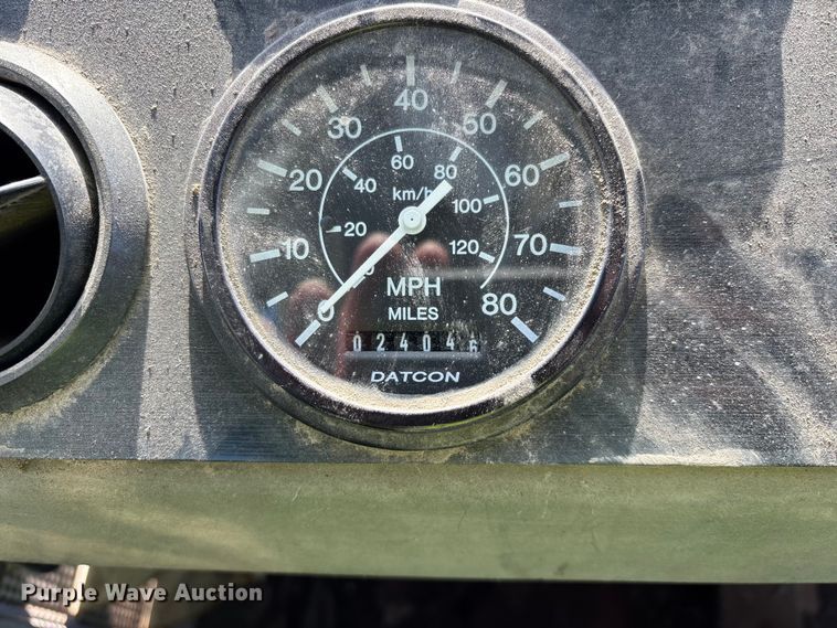 image for item YA2303 2004 Ottawa Commando 30 yard truck