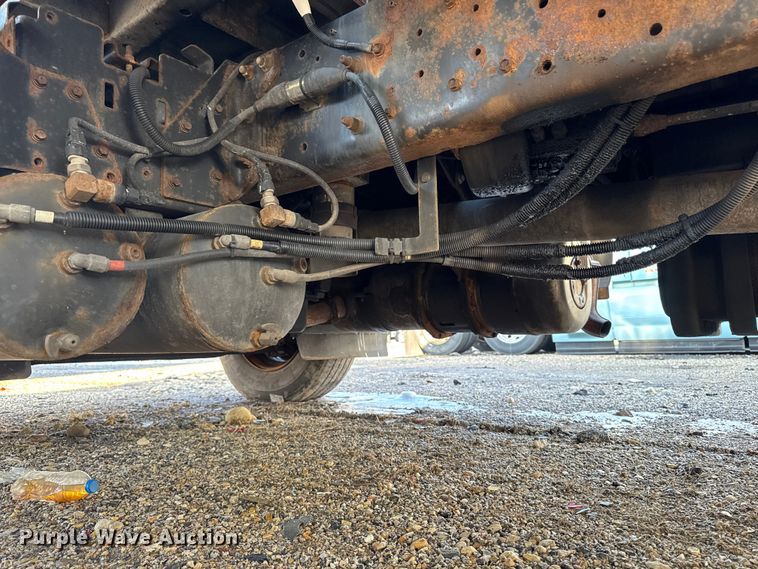 image for item YA2304 2013 Hino 338 box truck