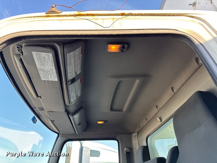 image for item YA2304 2013 Hino 338 box truck